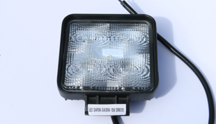 LED darba gaisma: POL6151