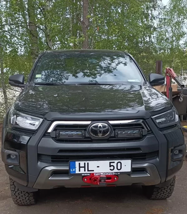 Hilux invincible